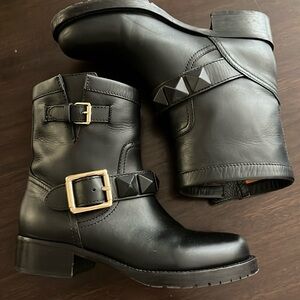 VALENTINO GARAVANI Rock Stud Boots